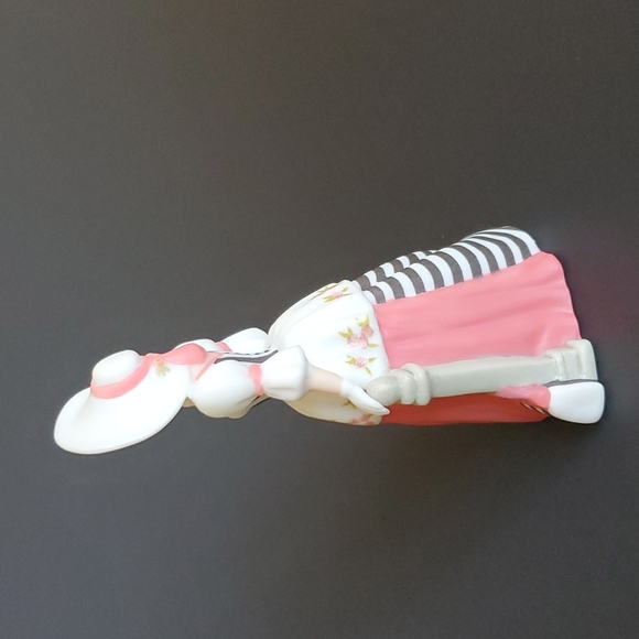 Avon Collectibles Mrs P.F.E Albee 1994 - Picture 4 of 10